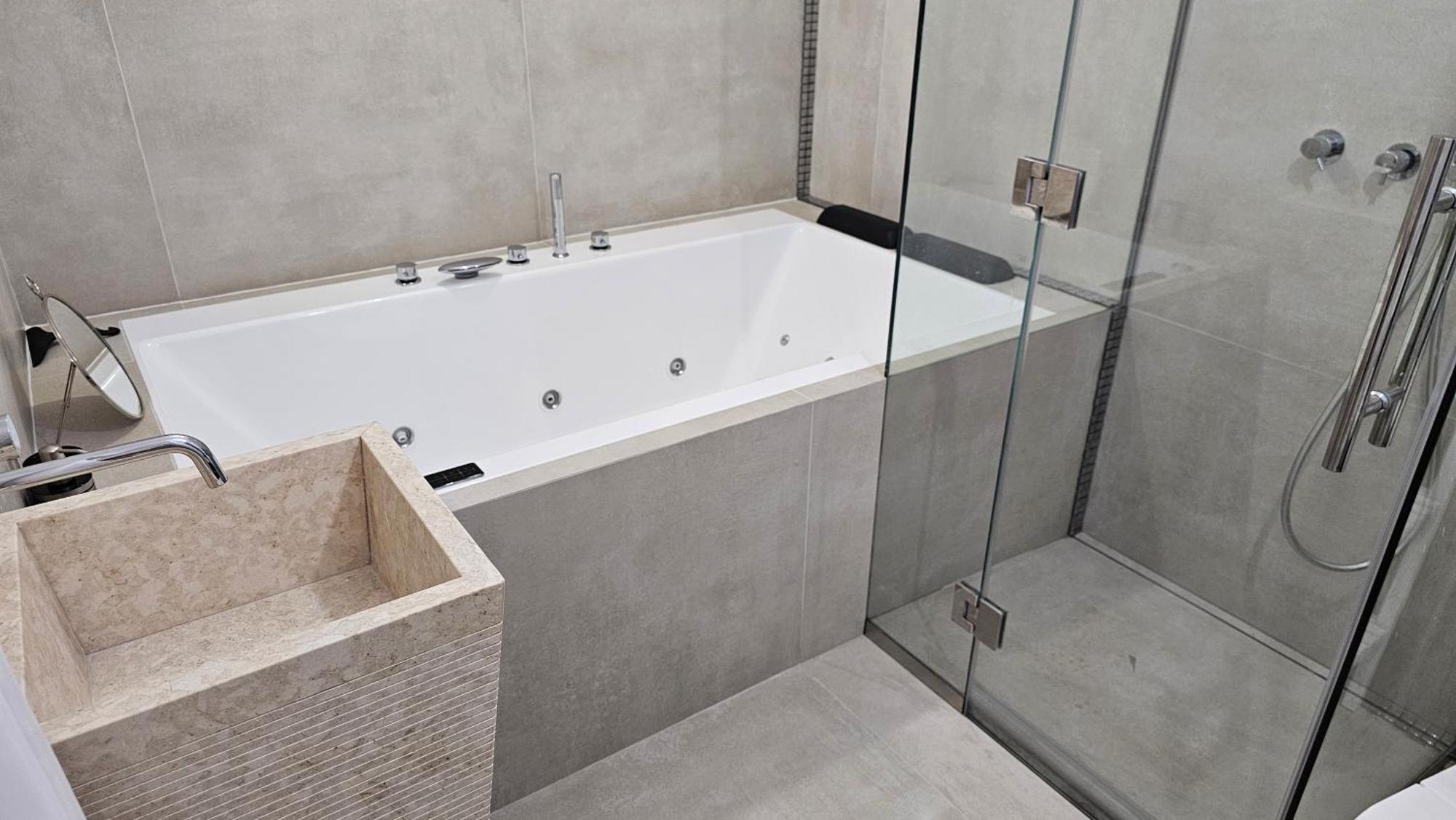 Oasis Jacuzzi Retreat Leilighet Marbella Eksteriør bilde